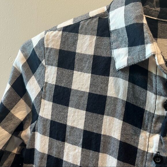 JAPNA Button Down Checkered Top with Ruffle Bottom Size Small - Picture 3 of 5
